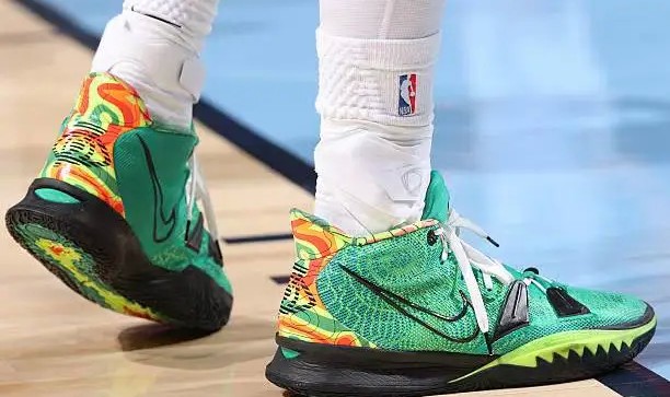 Kaiyun-约翰逊穿着Kyrie7，砍下32分15篮板8助攻1抢断