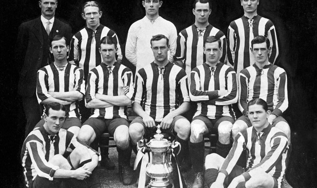 开云-在奔赴战场前，他们看完了人生的最后一场球赛